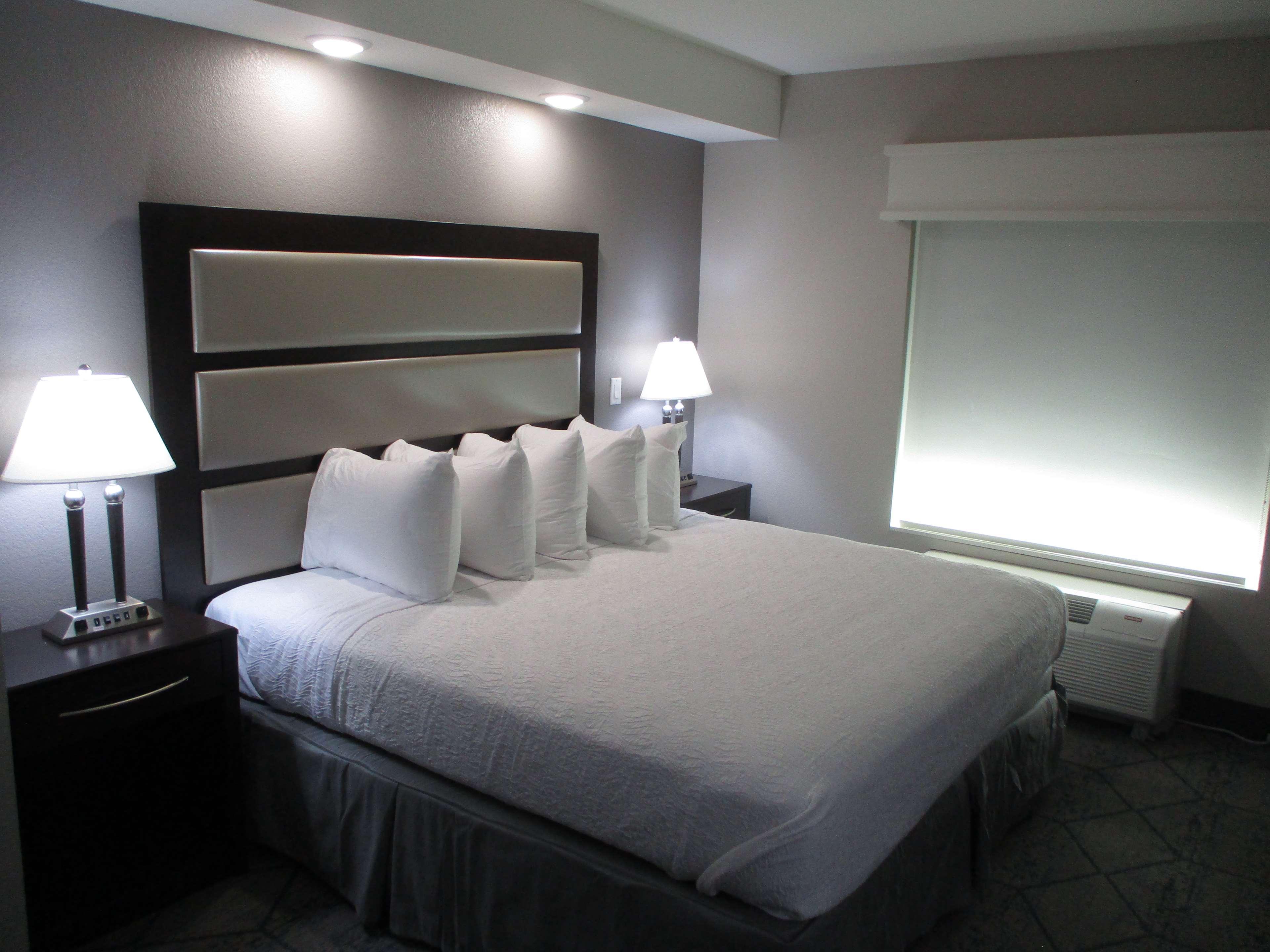Best Western Plus Mcpherson Zewnętrze zdjęcie
